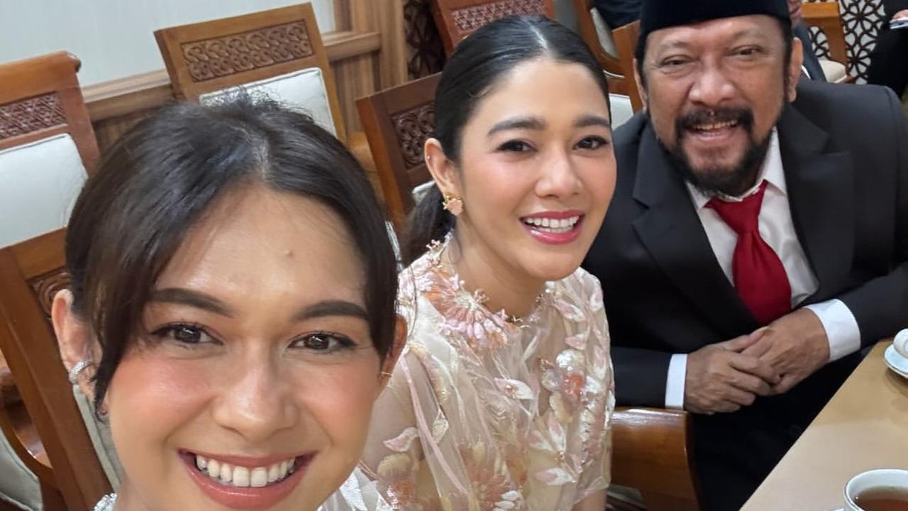 Potret Nana dan Naysilla Dampingi Jamal Mirdad saat Dilantik Anggota DPR RI PAW