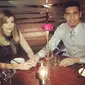 Smalling tak menggeser tanggal pertunangannya dengan Sam Cooke. (Instagram)