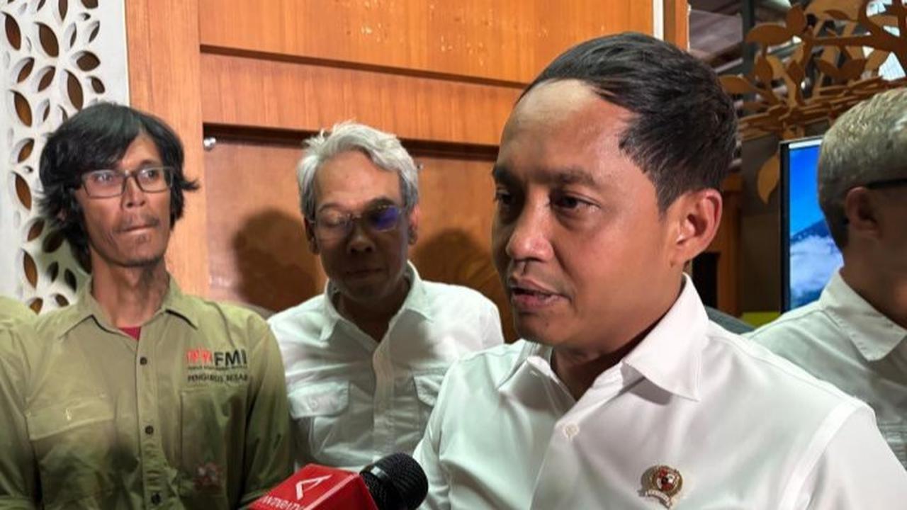VIDEO: Menhut Raja Juli Blak-blakan Momen Main Domino Bareng Menteri Karding & Eks Tersangka Pembalak Liar