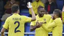 Pemain Villarreal, Cedric Bakambu (tengah), mencetak satu gol untuk kemenangan timnya saat melawan Sparta Praha pada perempat final Liga Europa. (AFP/Jose Jordan)