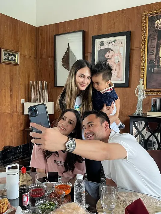 Luna Maya dan Momo Geisha (Instagram/lunamaya)