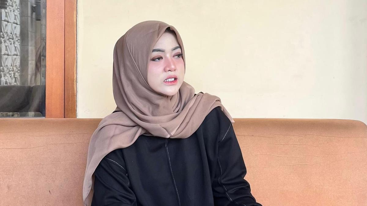 Nama istri Wali Kota Cilegon dicatut buat penipuan lowongan kerja ⚠️
Korban sampai diminta transfer uang — modusnya bikin geleng kepala!