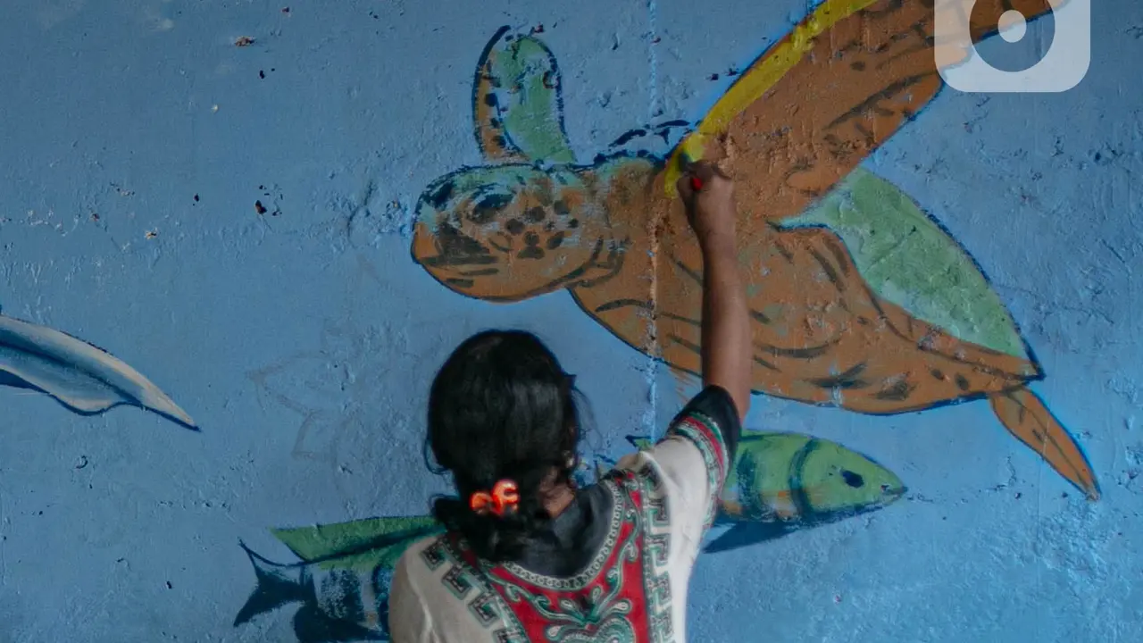 Pembuatan Mural di Kolong Jembatan Pegangsaan