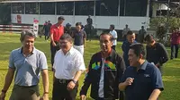 Presiden Republik Indonesia (RI), Joko Widodo mengunjungi pelatnas equestrian Asian Games 2018 di Arthayasa Stable, Bogor, Jawa Barat, Minggu (6/5/2018). (Dok: Inasgoc)