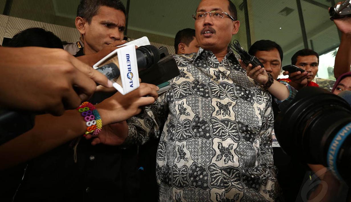 Sekjen MK Janedjri Mahili Gaffar mengaku ditanyai penyidik KPK soal mantan calon bupati dan wakil bupati Lebak, Amir Hamzah dan Kasmin, Jakarta, (22/10/14). (Liputan6.com/Miftahul Hayat)