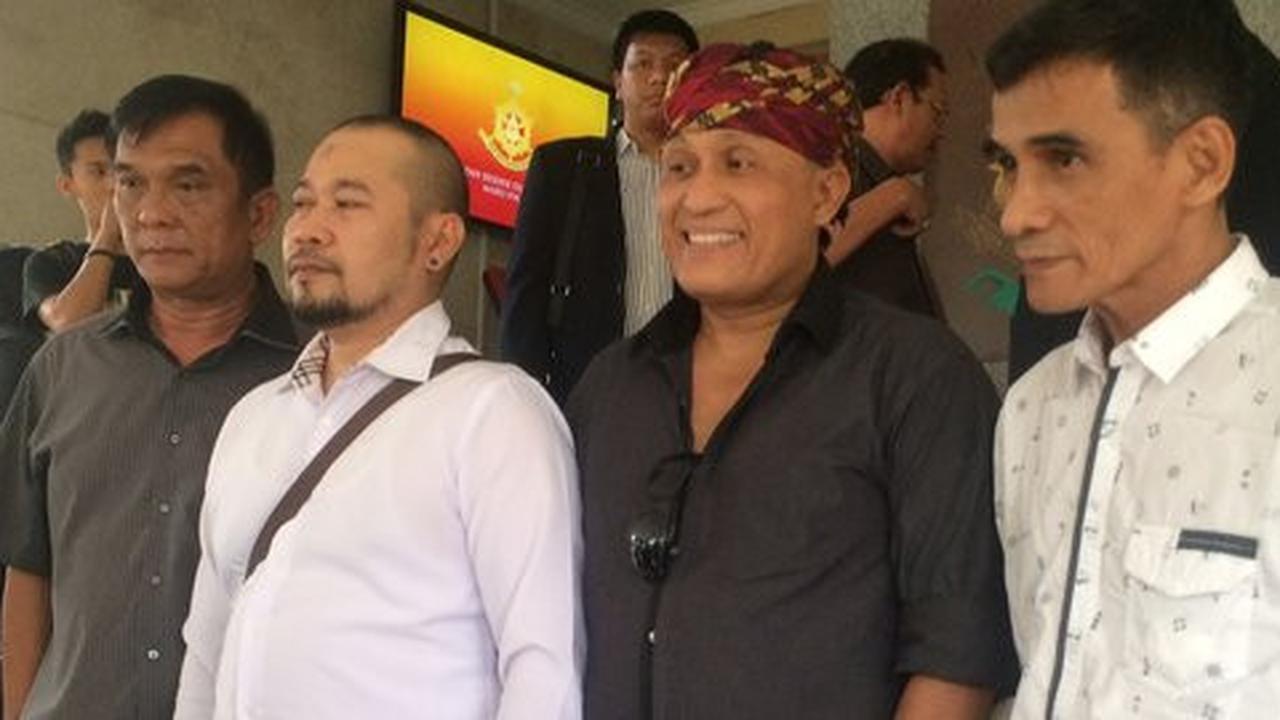 Papa T Bob laporkan 3 tempat karaoke, gandakan lagu tanpa izin