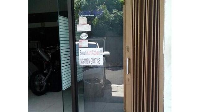 6 Tulisan Dilarang Ngamen Ini Bikin Tepuk Jidat