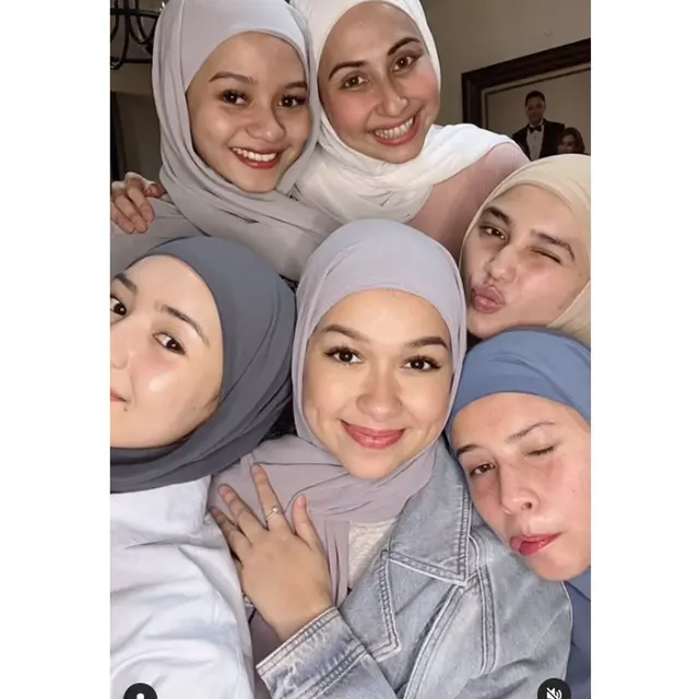 6 Potret Rebecca Klopper Kumpul Bareng Sahabat Mermaid In Love, Sudah Tersenyum
