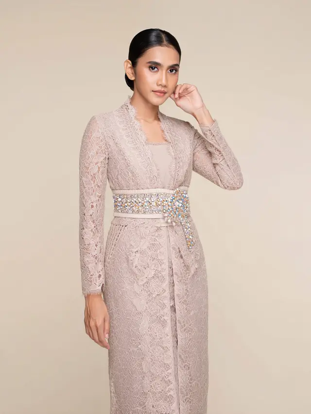 Model Payet Kebaya Brokat