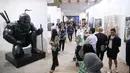 Salah satu seniman asal Indonesia, yang turut memamerkan karyanya dalam Art Jakarta 2023 ini adalah Medik, seniman asal Pasuruan, Jawa Timur yang tergabung dalam 2 Madison: Your Neighborhood Art Gallery. (Liputan6.com/Faizal Fanani)