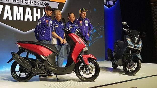 Rossi dan Vinales Luncurkan Yamaha Lexi di Jakarta