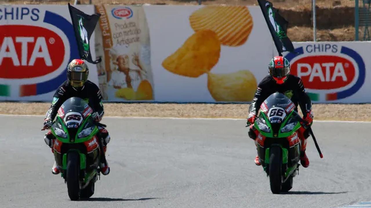 Jonathan Rea (65) dan Tom Sykes (66). (c) WorldSBK