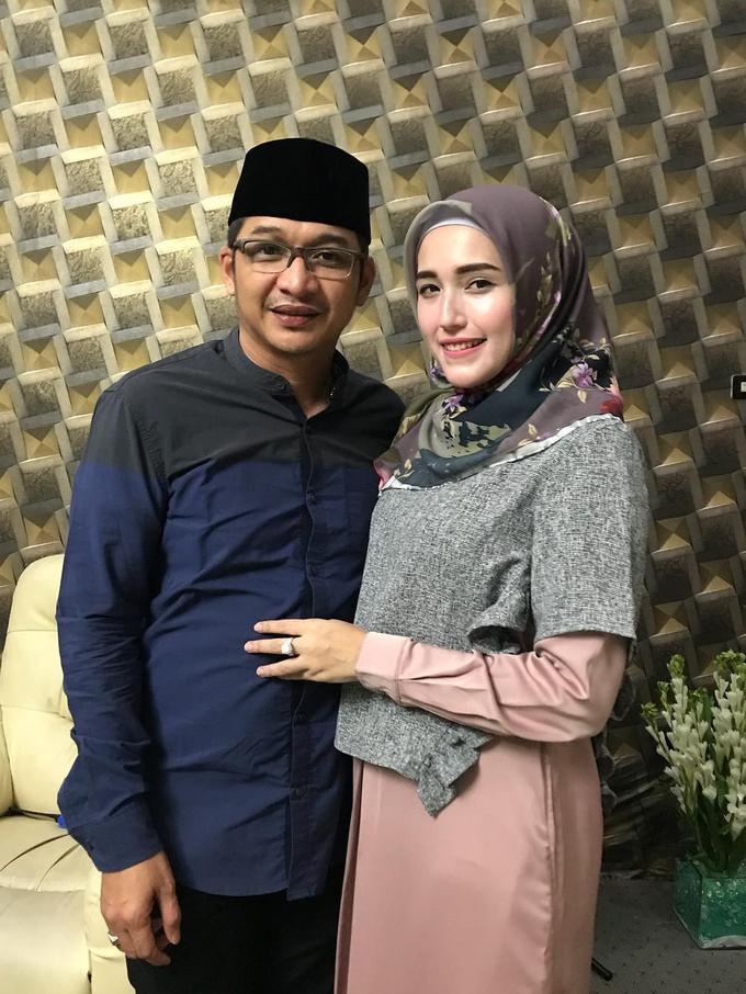 Rukunnya Keluarga Pasha Ungu dan 6 Artis Lain dengan ...