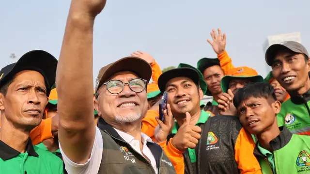 Menteri Koordinator (Menko) Bidang Pangan, Zulkifli Hasan saat Apel Siaga Jaga Jakarta Pilah Sampah di Monas. (Foto: Istimewa)