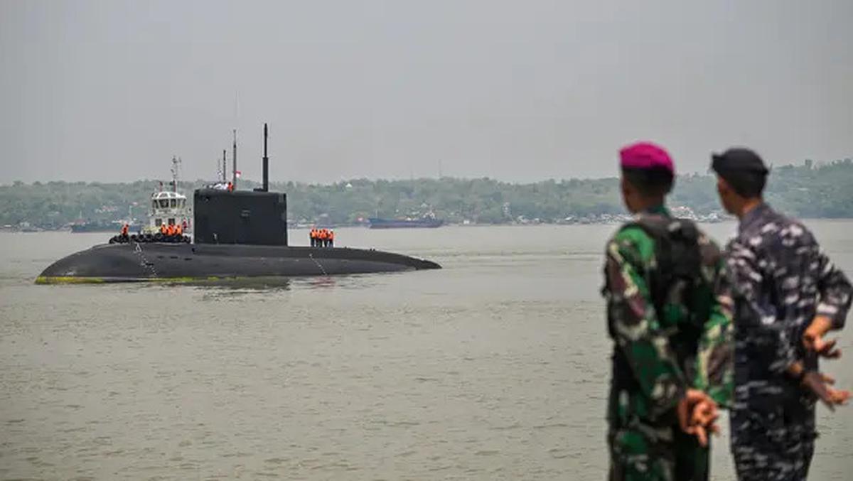 Ikut Latihan Gabungan, Kapal Selam Rusia Berlabuh di Surabaya