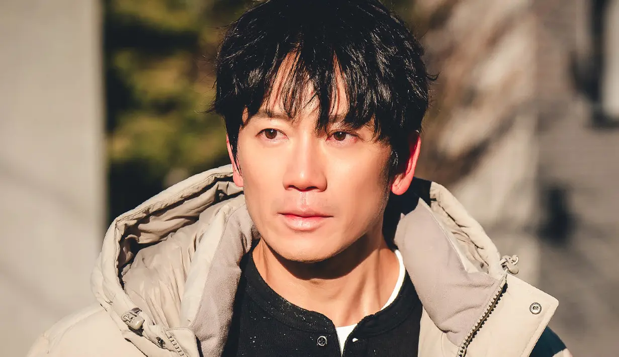 <p>Meskipun Jang Jae Kyung adalah seorang detektif tepercaya yang sangat peduli dengan prinsip-prinsipnya, dunianya terbalik ketika dia diculik dan secara paksa kecanduan obat baru yang misterius di luar keinginannya.</p>