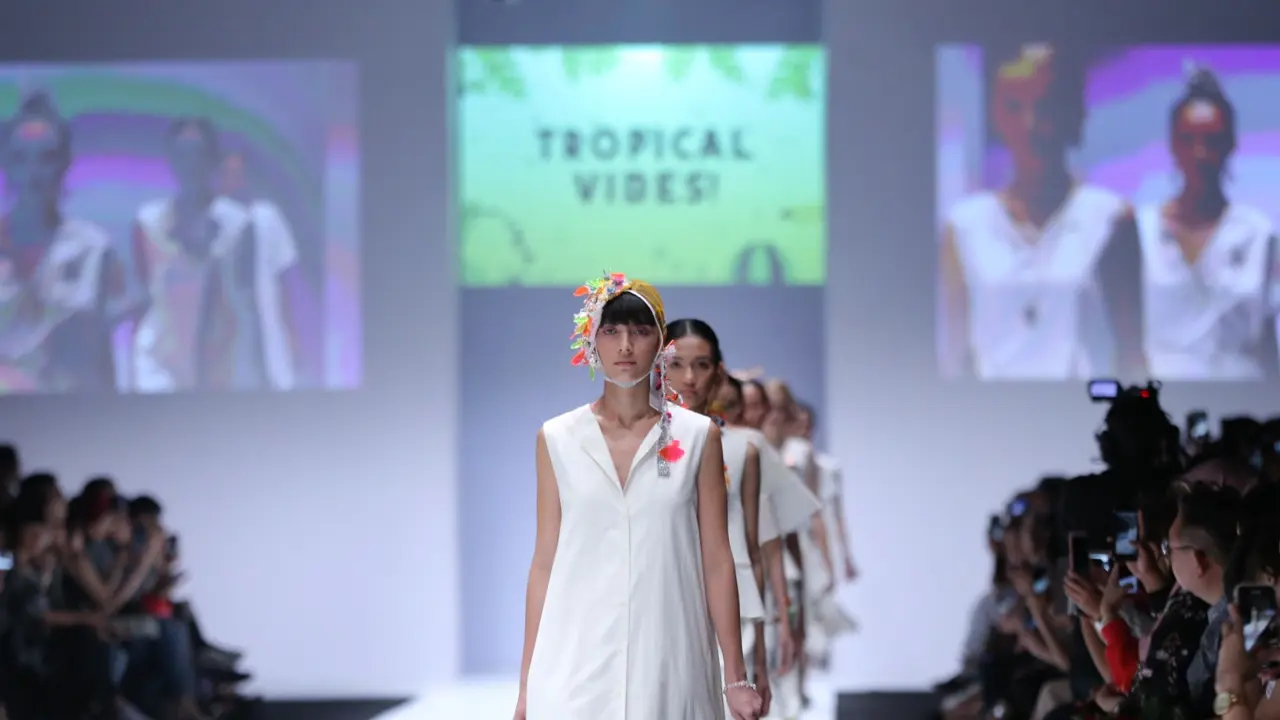 [Fimela] JFW 2019: gemerlap rancangan aksesori para finalis LPA 2018