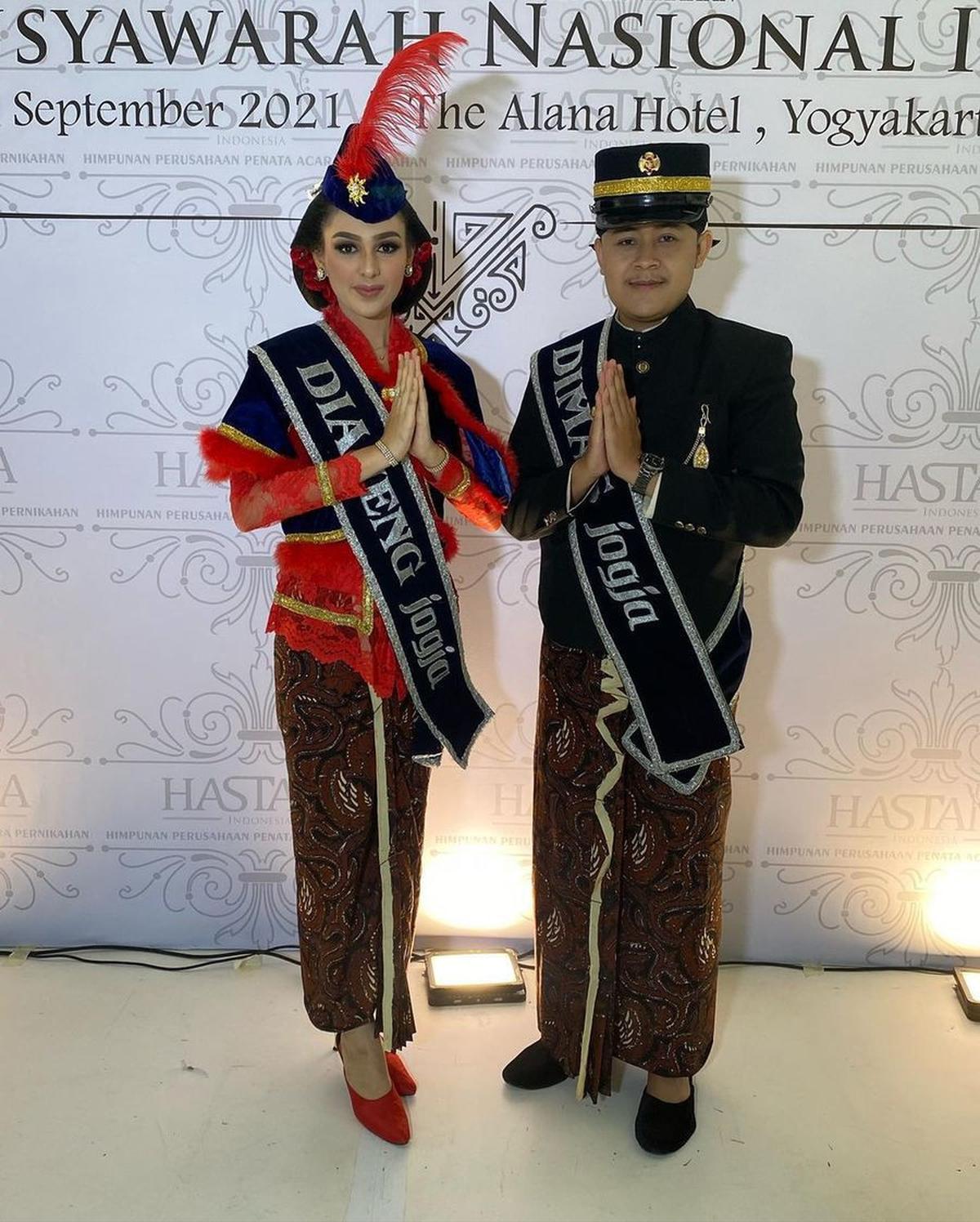 Pada tahun 2018, Shania Binti Mahir Hamdun menunjukkan kemampuannya dalam kompetisi kecantikan lokal dengan meraih juara kedua di ajang Dimas Diajeng Sleman dan masuk dalam Top 5 di Dimas Diajeng Yogyakarta.<br>