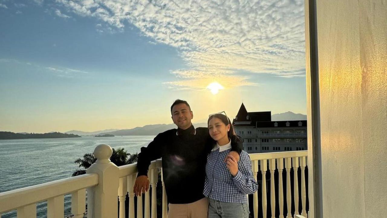 Momen Foto Berpelukan Raffi dan Nagita, Ungkapan Cinta yang Menggetarkan Hati Netizen