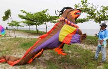 FOTO: Meriahnya Festival Layang-Layang di Pantai Ancol, Diikuti Peserta dari 13 Negara