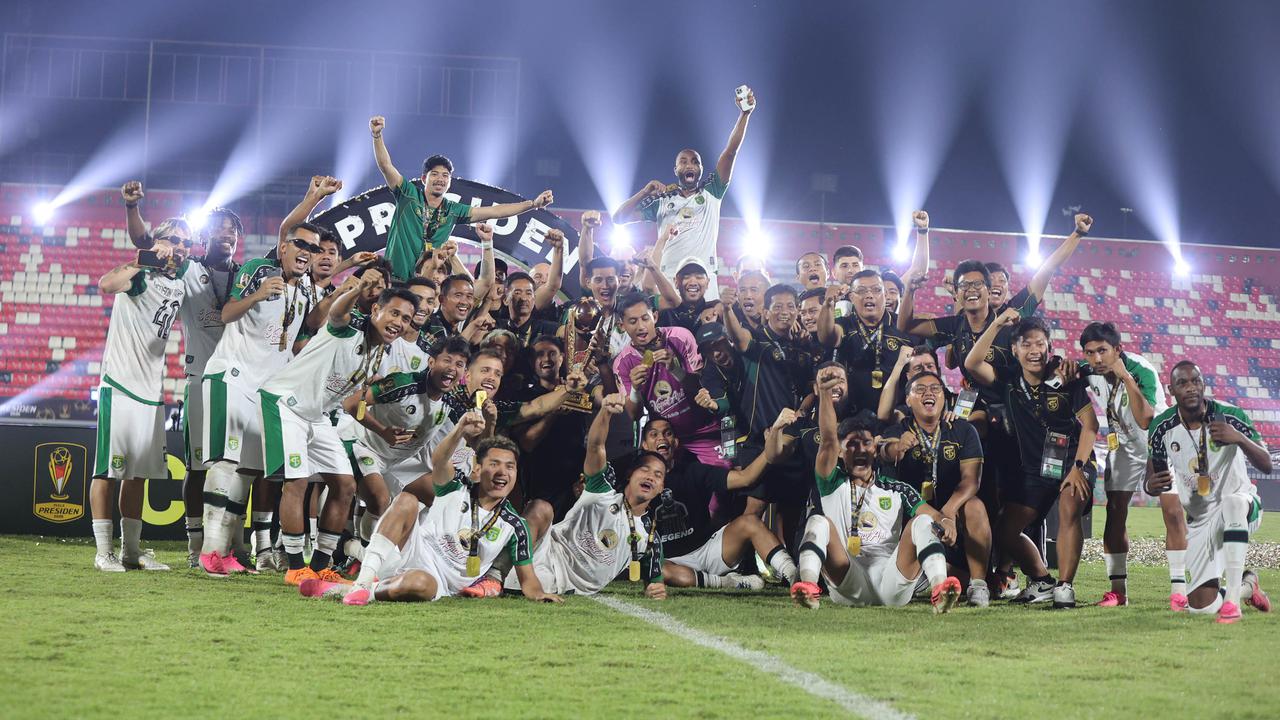 Trofi Piala Presiden Milik Persebaya