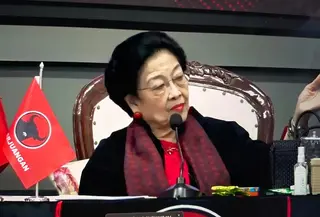 Ketua Umum DPP PDI Perjuangan (PDIP) Megawati Soekarnoputri saat membuka agenda penguatan organisasi bagi Ketua, Sekretaris, dan Bendahara (KSB) pengurus daerah se-Indonesia di Sekolah Partai, Jakarta, Kamis (16/4/2026). (Foto: Tim Media PDIP).