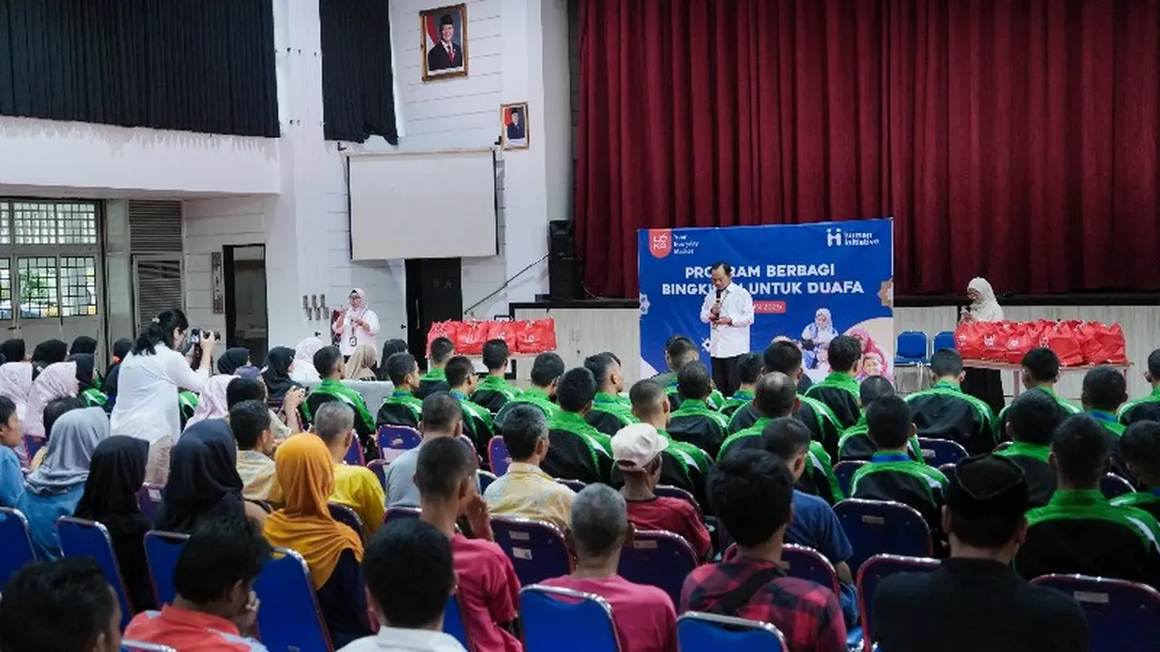 Kolaborasi Menggelar Program Sosial Loka Berbagi Bingkisan untuk Duafa