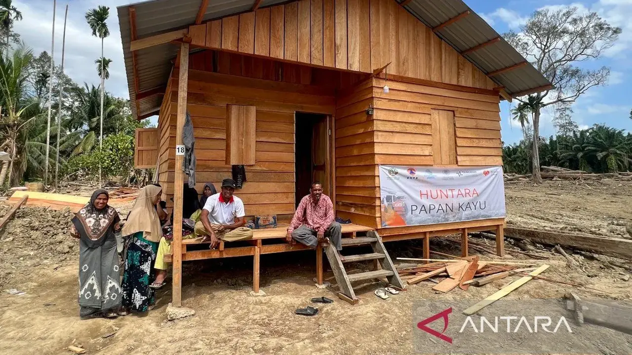 Huntara Kayu di Desa Geudumbak, Kecamatan Langkahan, Aceh Utara