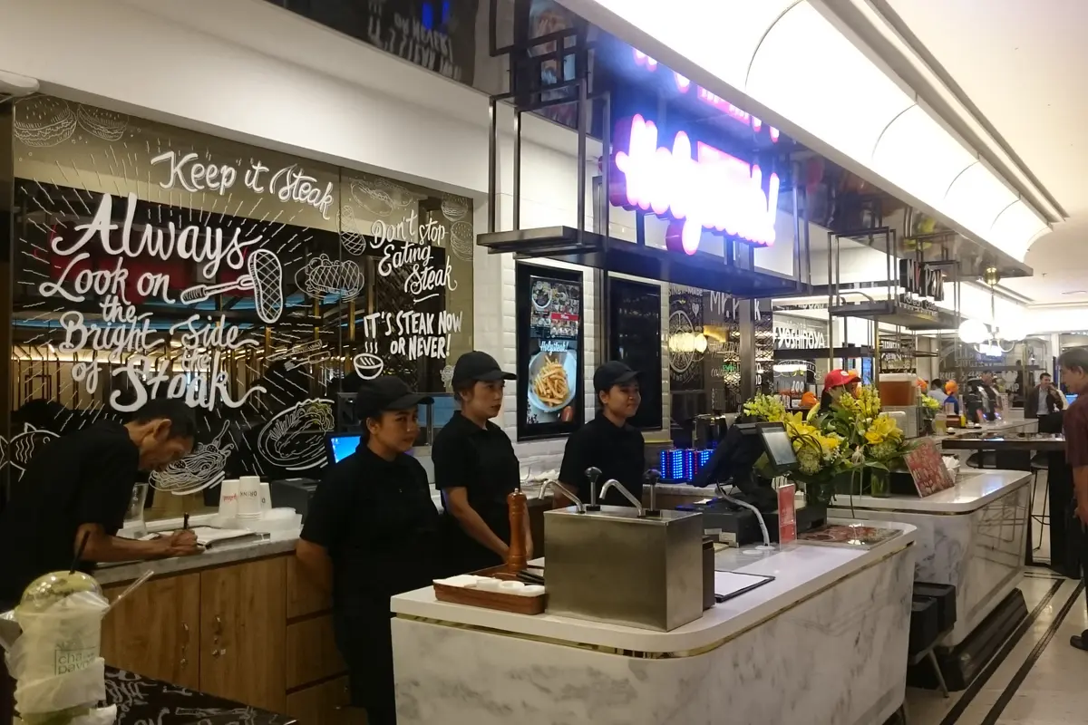 Kuliner dengan Suasana Bintang Lima