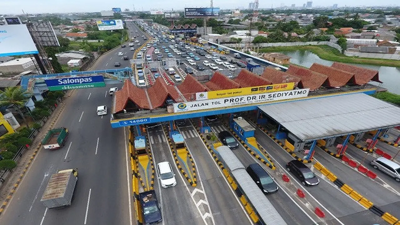 Gerbang Tol (GT) Cengkareng. (Liputan6.com/Ilyas P)