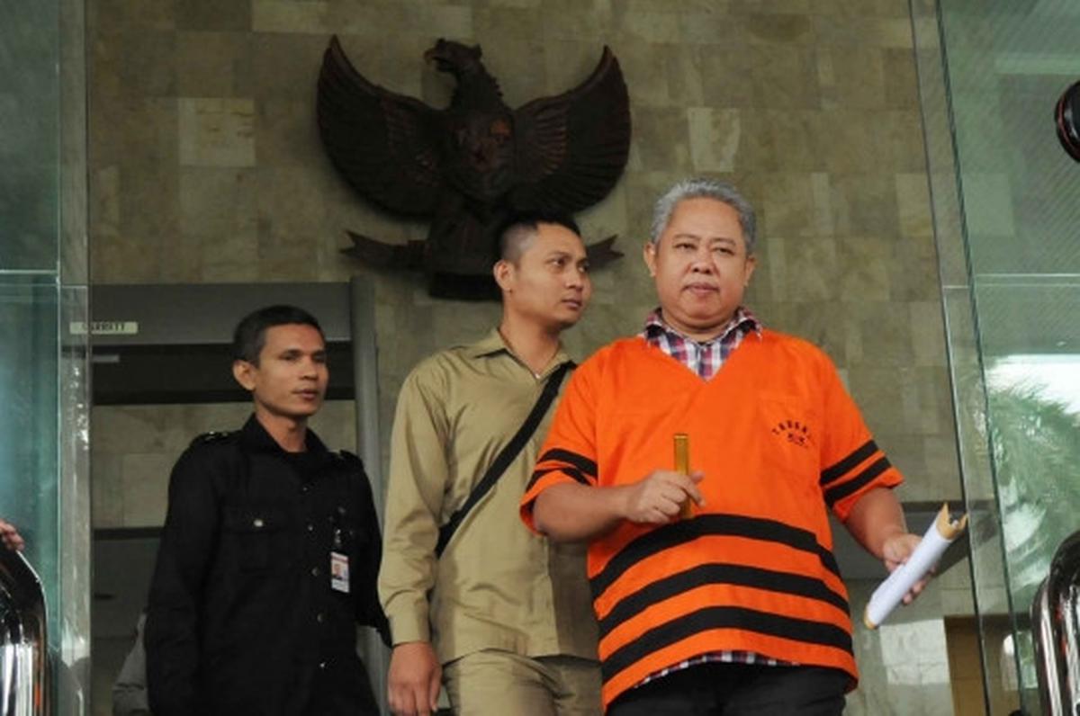 Usai diperiksa di KPK, tersangka Majelis Hakim PTUN Medan membisu
