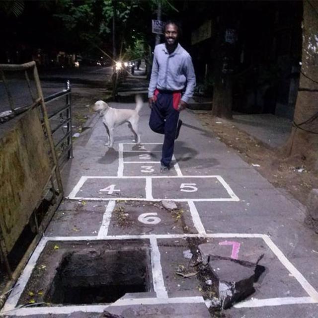 6 Karya Seni Ini Suarakan Protes Soal Jalan Rusak dengan Kreatif