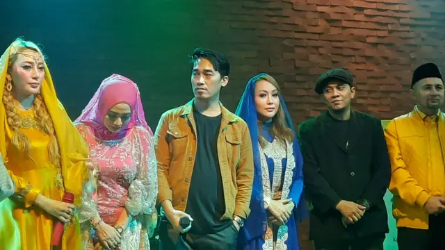 Ade Nurul mengaku diajak terlibat dalam rilis single religi Sholawat Kekasih Allah.