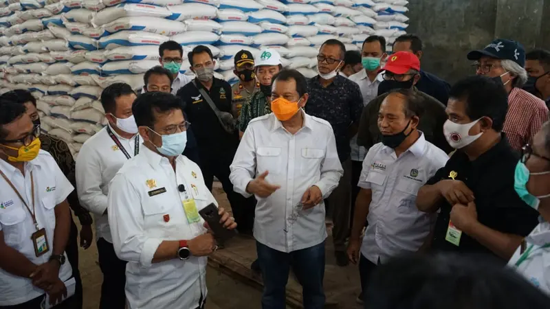 Menteri Pertanian (Mentan) Syahrul Yasin Limpo melakukan kunjungan ke Indramayu