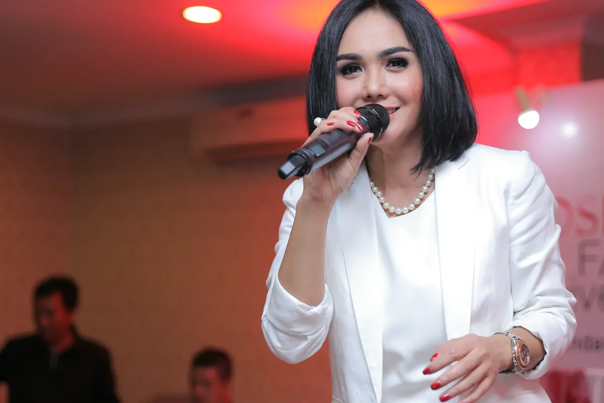 [Bintang] Yuni Shara