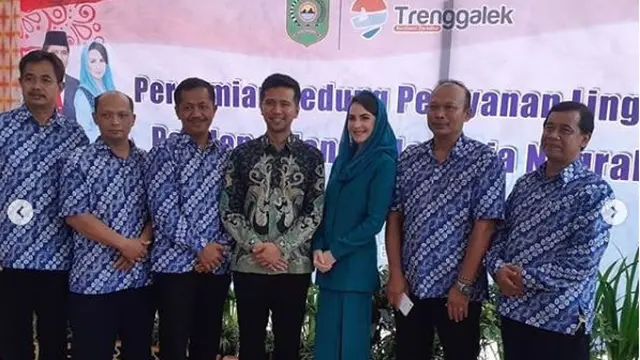 Ragam Gaya Berkerudung Arumi Bachsin yang Berulang Tahun Hari Ini