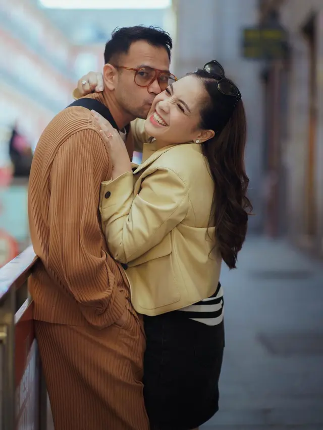 Raffi Ahmad dan Nagita Slavina di Madrid (Instagram/raffinagita1717)