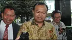  Anggota DPR dari Fraksi Nasdem, Patrice Rio Capella resmi ditetapkan tersangka kasus suap oleh Komisi Pemberantasan Korupsi (KPK). Dia disangka menerima suap 'pengamanan' dari Gubernur Sumatera Utara nonaktif Gatot Pujo Nugroho dan istrinya, Evy Susanty.