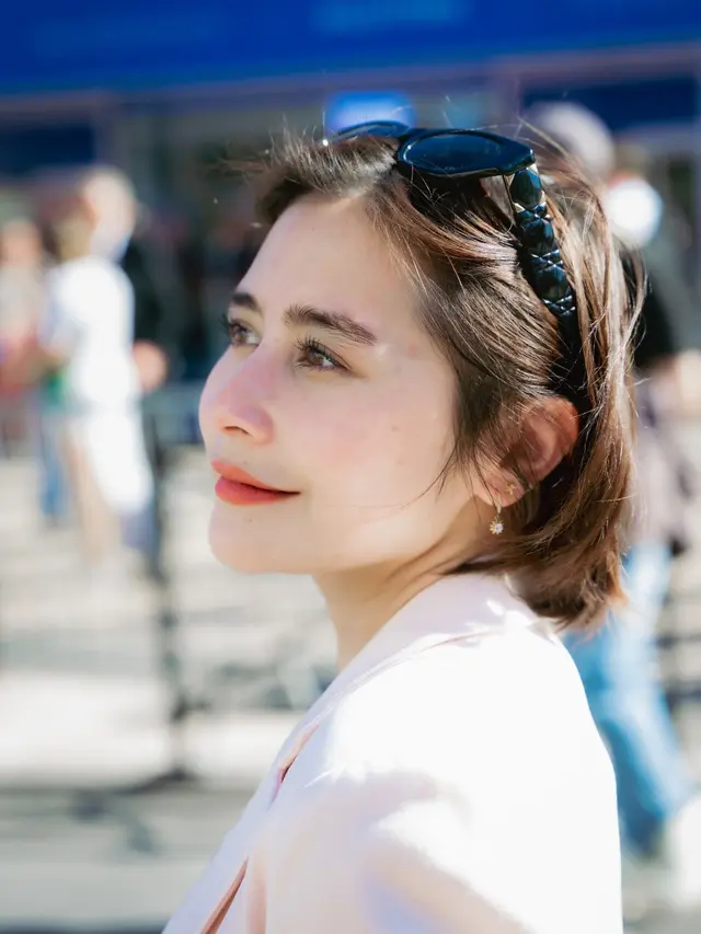 Potret Makeup Natural Prilly Latuconsina Tampil Fresh dan Elegan di Hari Pertama Kunjungi Festival Film Cannes