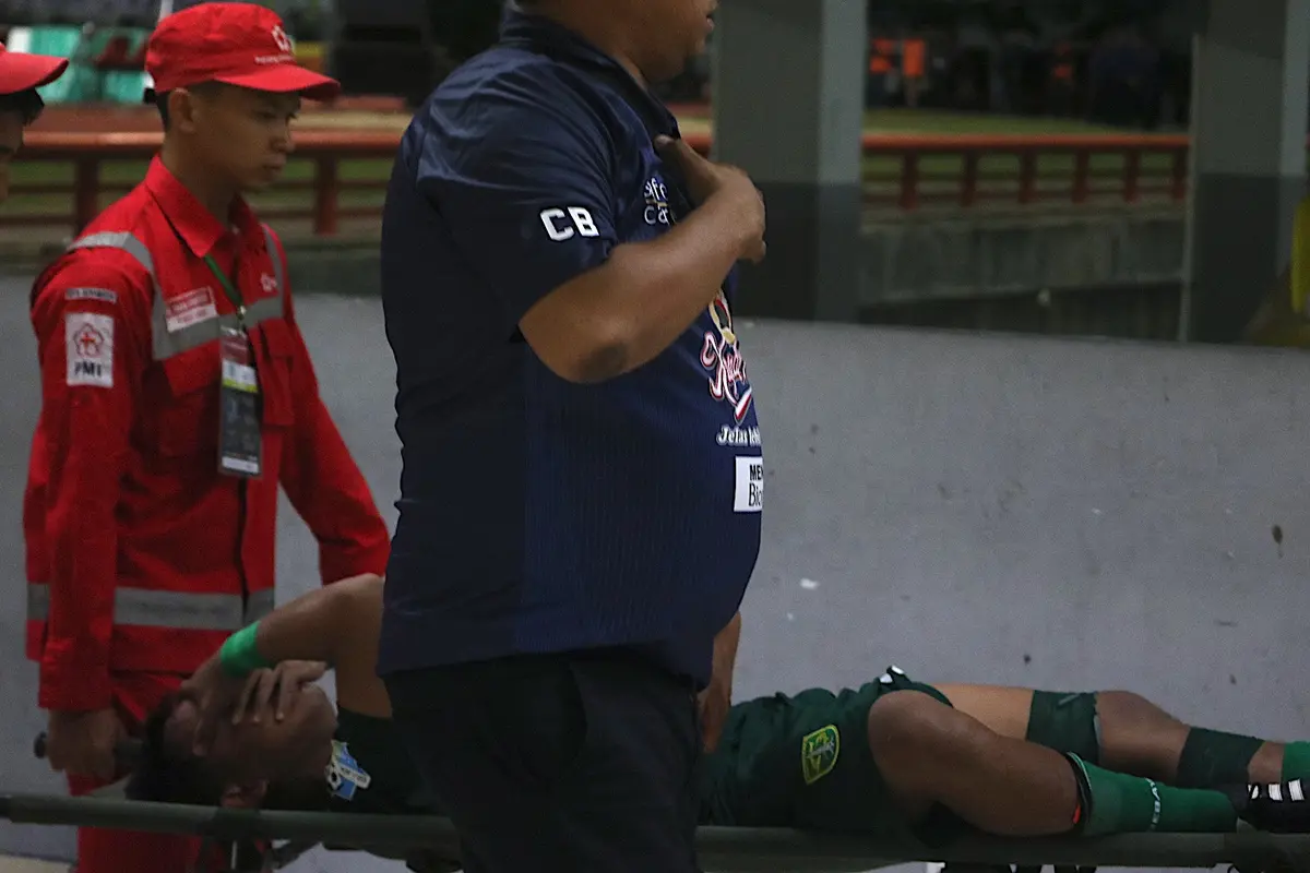 Bek kanan Persebaya Surabaya, Abu Rizal Maulana