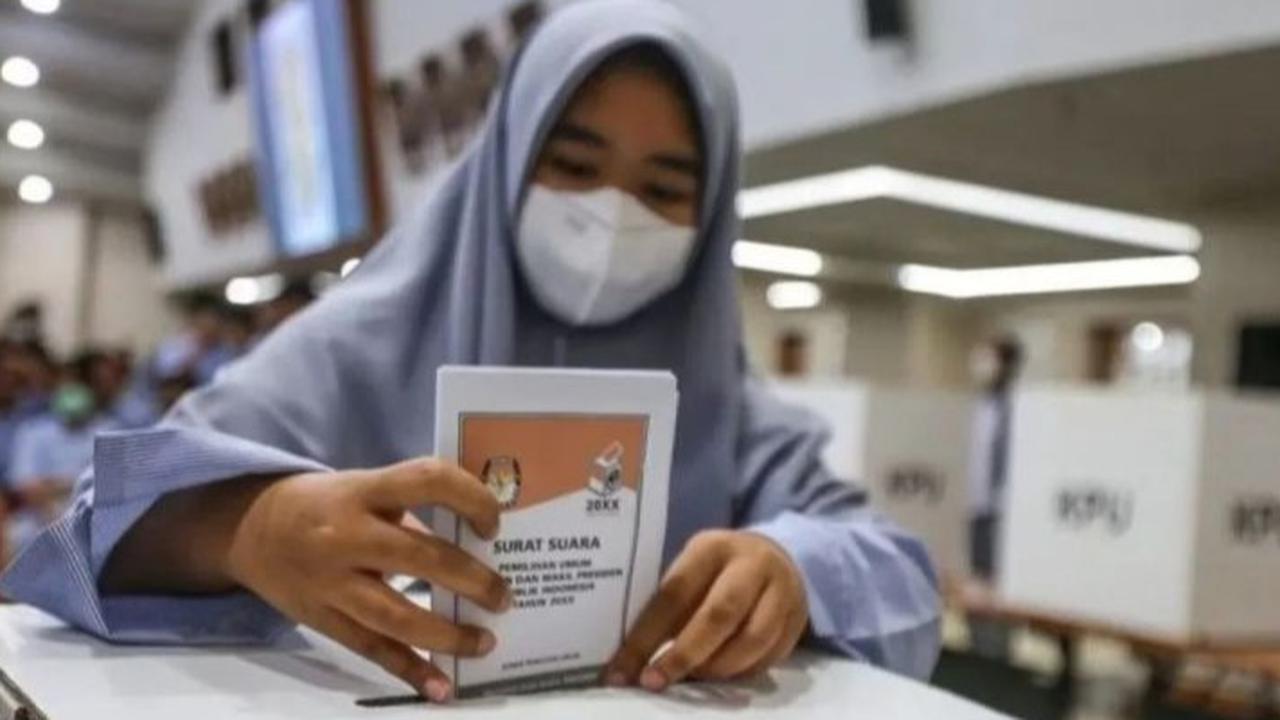 Hasil Rekapitulasi Pilwalkot Palembang 2024: Fitri-Nandri 23,14%, Ratu-Prima 46,52% dan Yudha-Bahar 30,32%