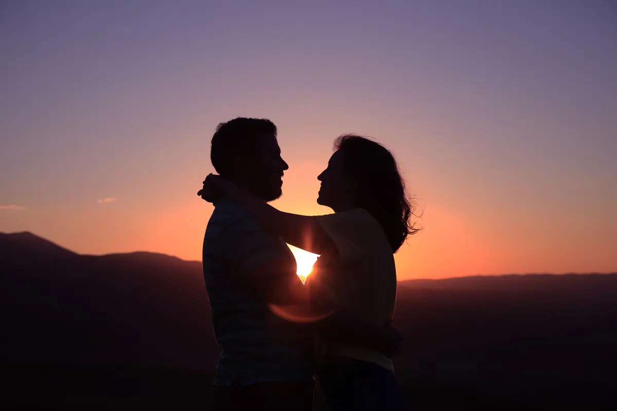 pasangan cinta