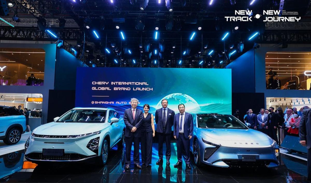 Berada di peringkat ke-8 di pasar mobil China tahun lalu, Chery memutuskan ekspansi ke Eropa seperti pabrikan lain.<br>Chery bersiap meluncurkan SUV merek 'Omoda' dan 'Jaecoo' di&nbsp; pasar utama Eropa, termasuk Jerman, Inggris, Spanyol, Italia, dan Pran