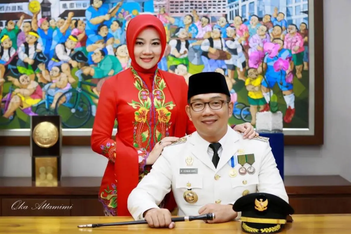 Heboh Foto Istri Ridwan Kamil Bersama Ariel NOAH