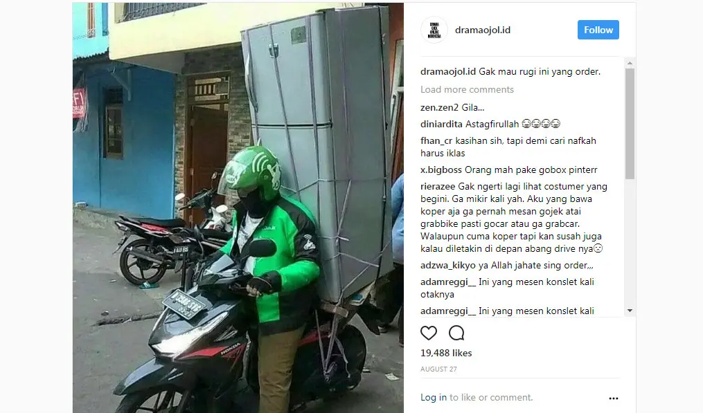 Ojek online mengangkut sebuah lemari es (Sumber: Instagram/ @dramaojol.id)