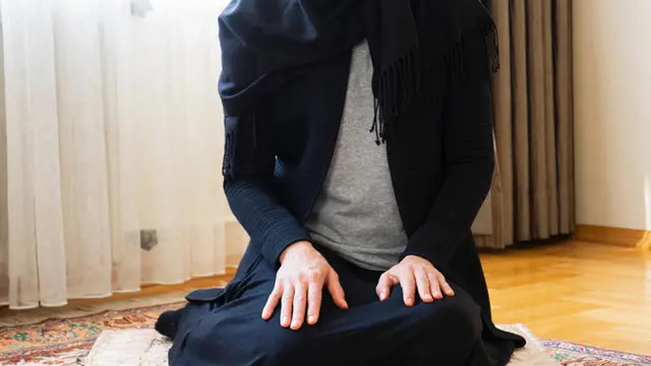 Setelah Sholat Jangan Pernah Tinggalkan Doa Pendek Ini, Gus Baha Ungkap Keutamaannya
