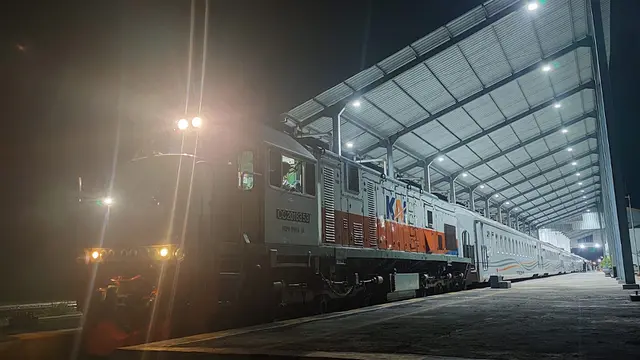 Ilustrasi pemberangkatan kereta api dari Stasiun Ketapang Banyuwangi (Istimewa)