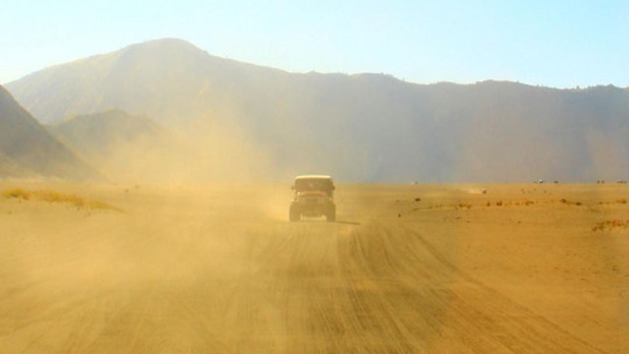 Menjelajahi padang pasir Bromo