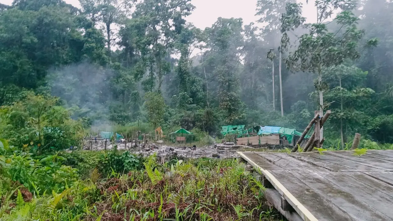 Suasana camp mining 81 di Kampung Kawe, Distrik Awimbon, Kabupaten Pegunungan Bintang, Papua usai diserang dan dibakar KKB