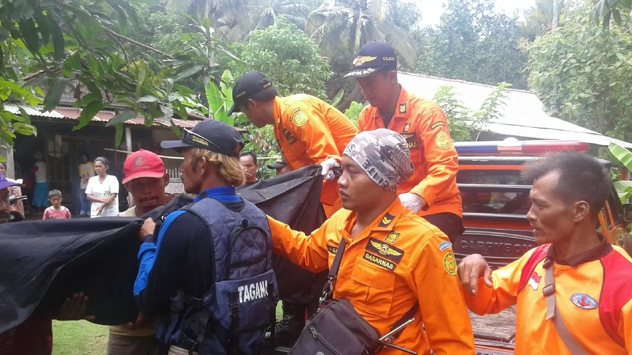 3 Nelayan Hilang Ditelan Ombak Laut Selatan